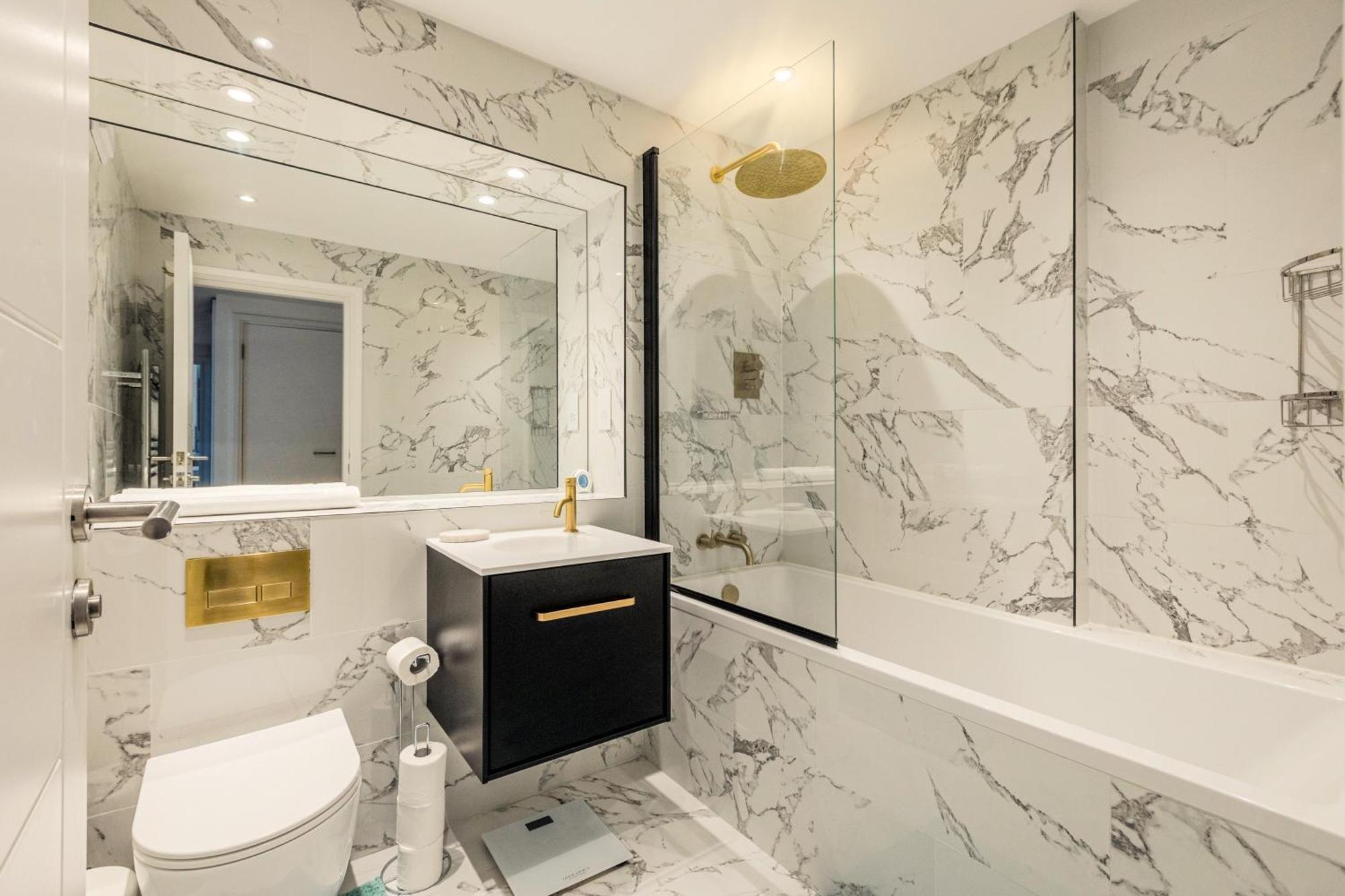 Lovely 2br By Bridge , Shad Thames Londres